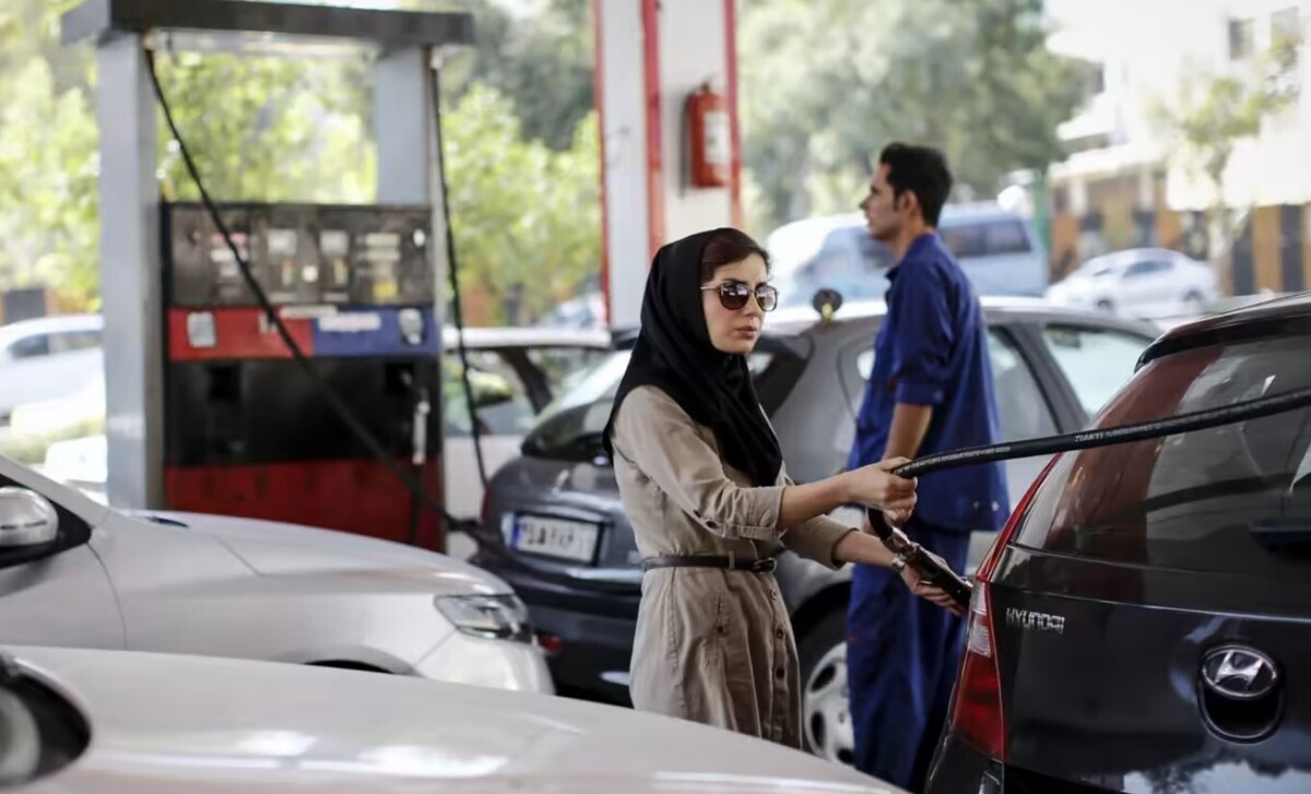 تعجب جهان از صف بنزین‌ در ایران!