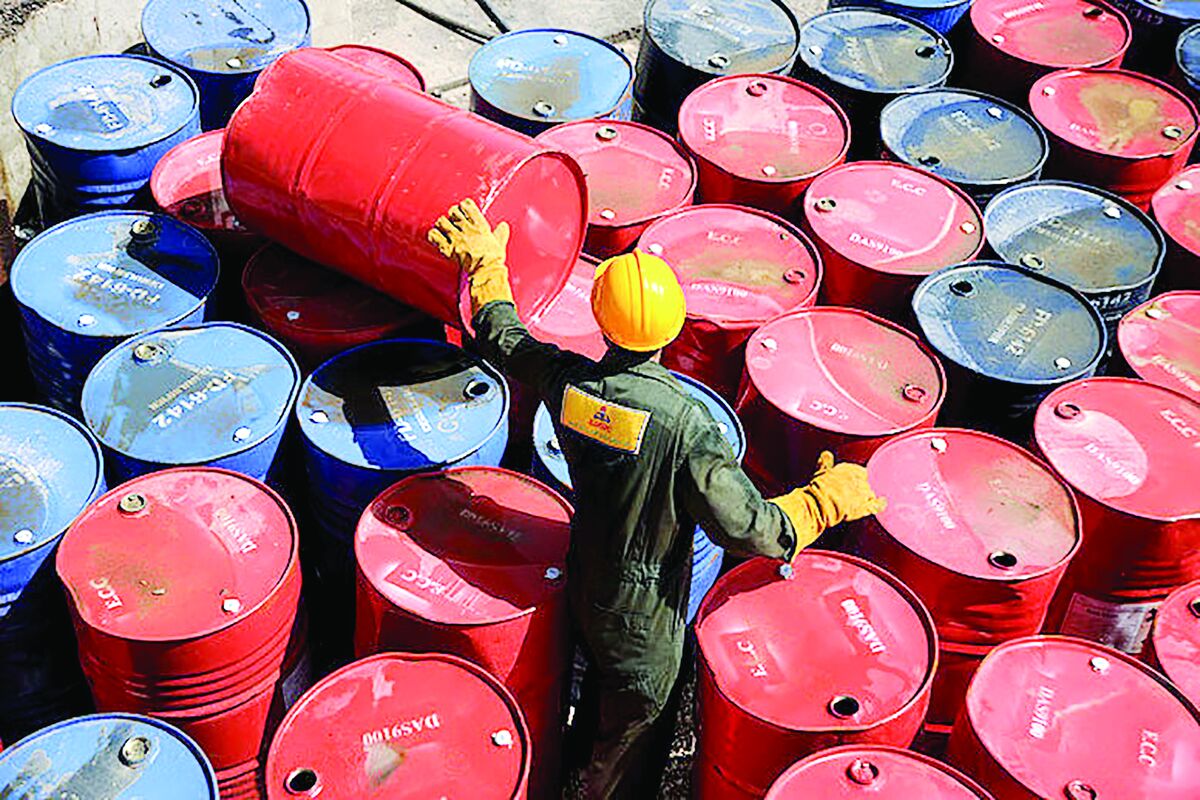 چراغ سبز آمریکا به بشکه‌های نفت ایران/حرکت نفتکش‌ها به مقصد چین ۲۰ دلار ارزان‌تر