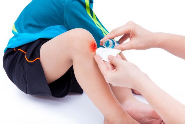 چگونه جلوی خونریزی را بگیریم؟