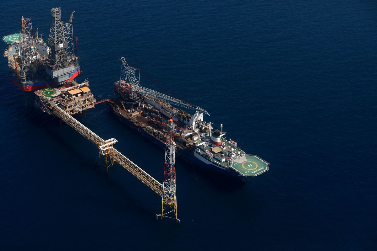 تخفیف ۳۰ درصدی نفت ایران برای مشتریان