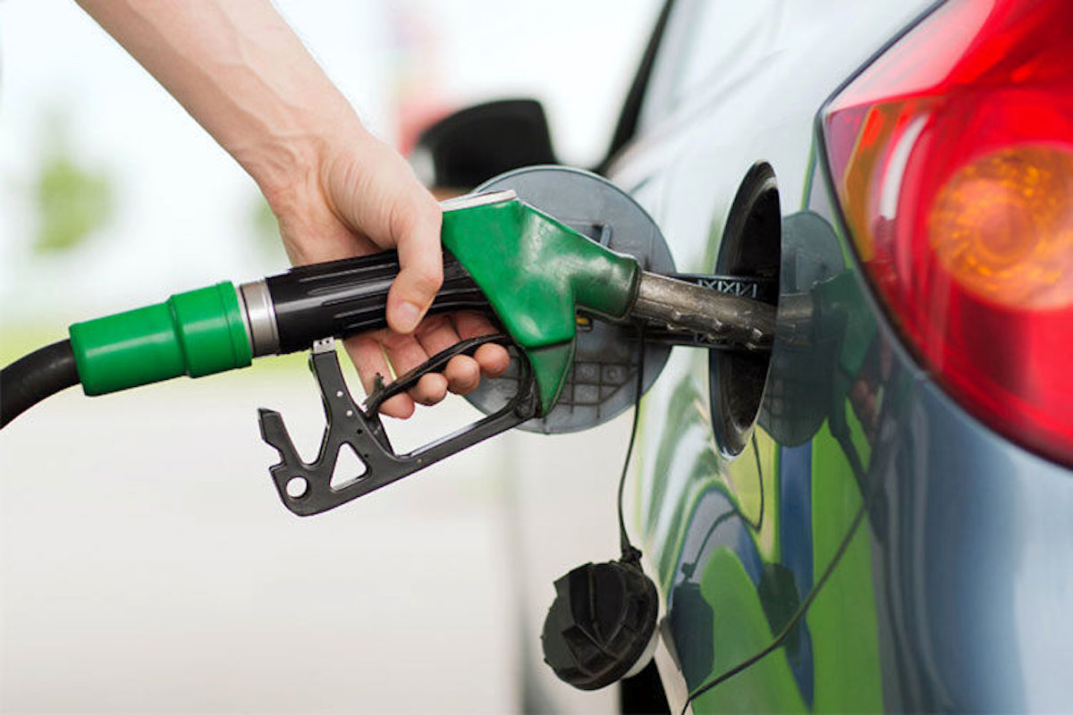 غفلت از نقش پرررنگ خودرو‌های داخلی در ناترازی بنزین/ دو راهکار وزارت نفت چیست؟