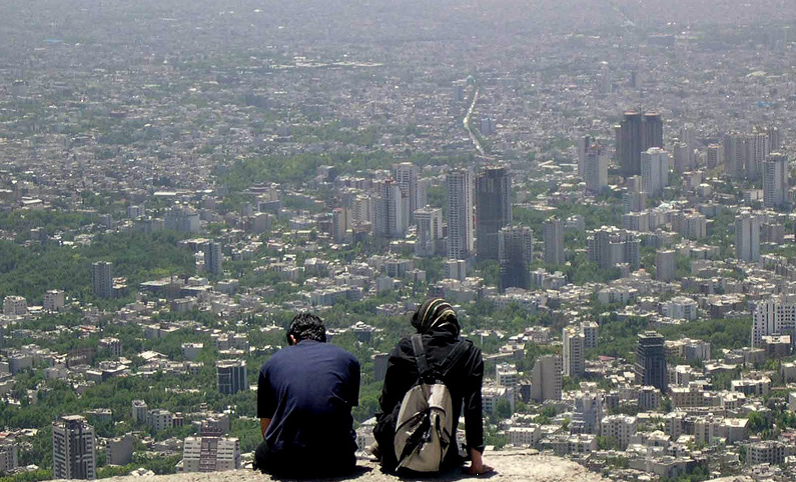 جامعه ایران با نابسامانی جنسی روبرو شده است