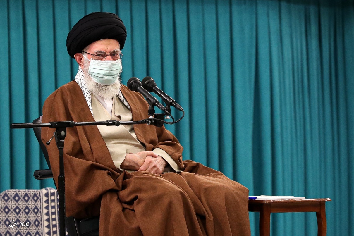 دیدار هزار نخبه با رهبر انقلاب در حسینیه امام خمینی