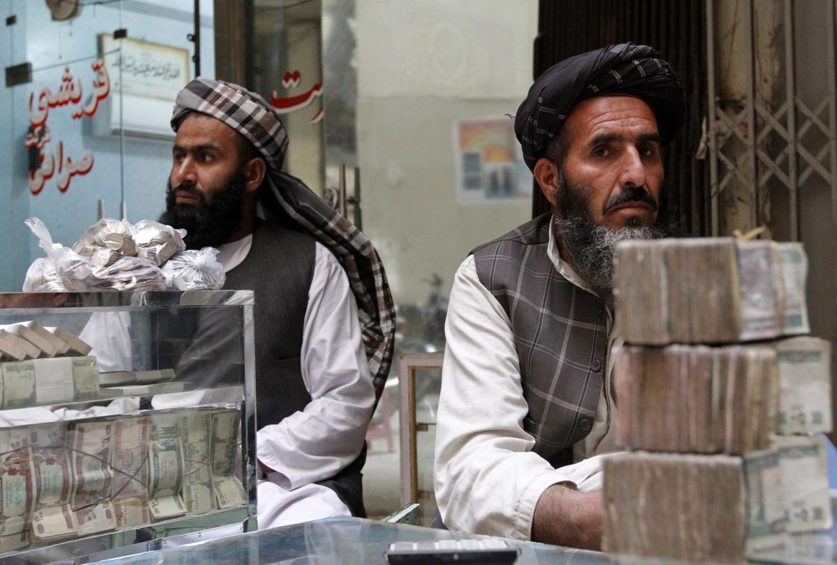 گزارش بلومبرگ از ثبات پول ملی افغانستان در دوران طالبان