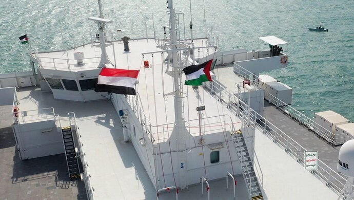 عکس/ تصاویر یمنی‌ها از لحظ توقیف کشتی صهیونیستی