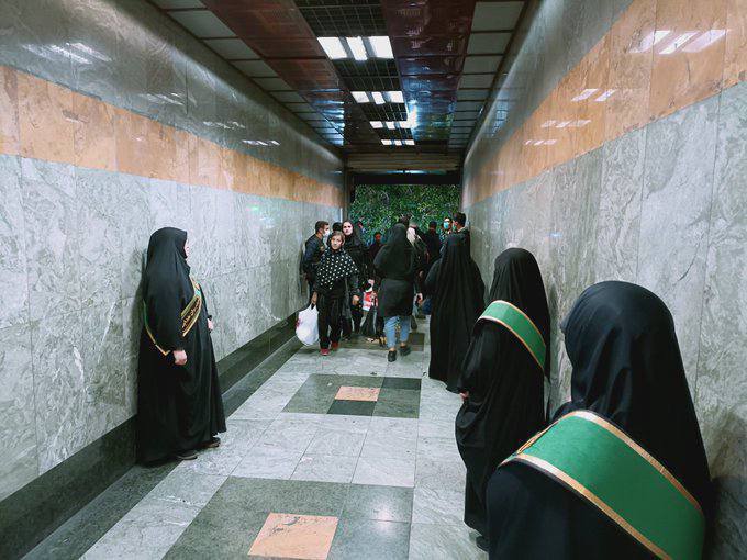 روایت یک خانم از رفتار عجیب حجاب‌بان‌های مترو