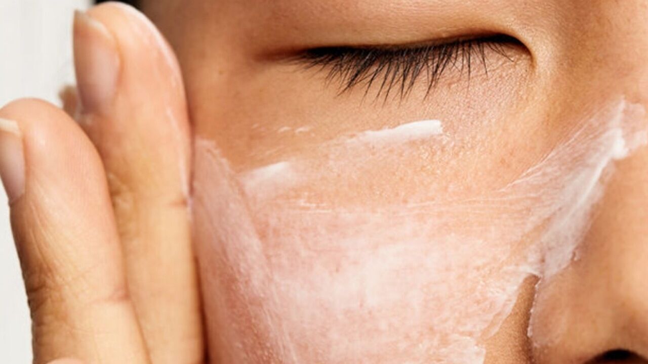 چگونه پوستی شفاف و درخشان داشته باشیم؟