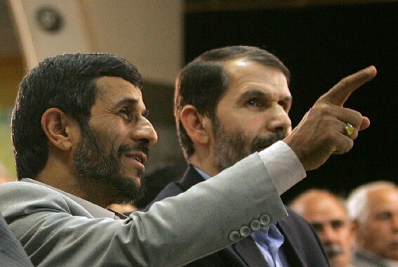 احمدی‌نژاد اسپانسر جبهه پایداری و محصولی است