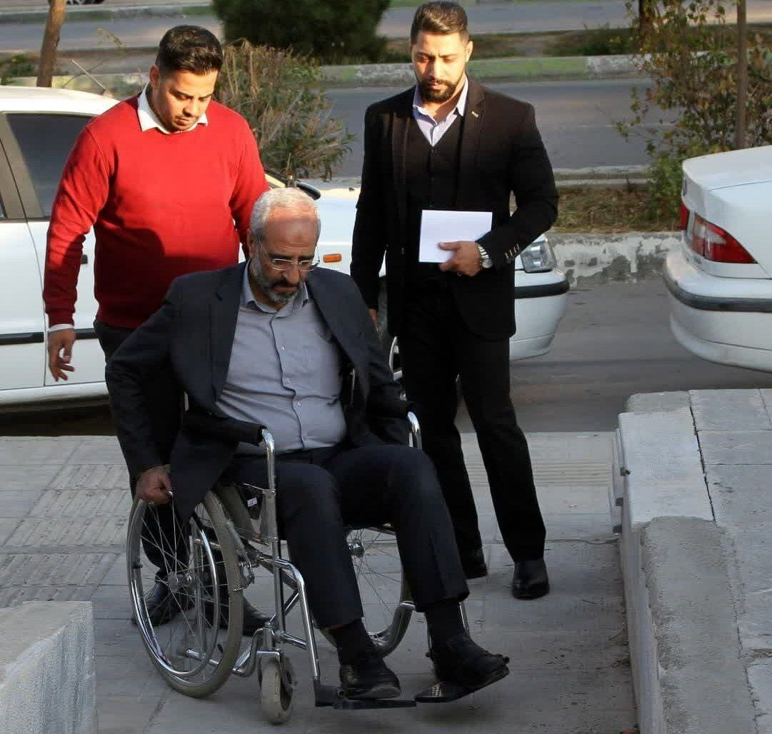 عکس/ فرماندار اصفهان با صندلی چرخدار به مراسم معلولین رفت!