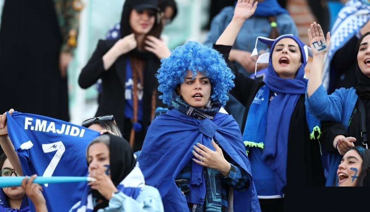 تصاویری متفاوت از دختران آبی پوش در ورزشگاه آزادی