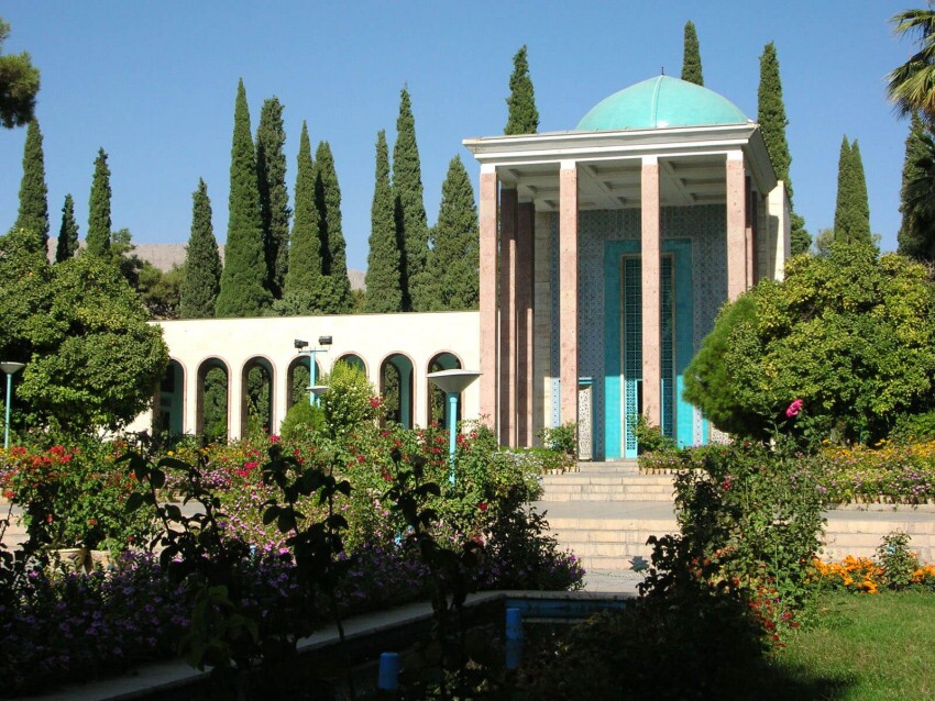 آتش سوزی در آرامگاه سعدی