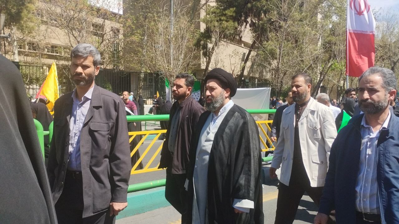 عکس/پسران رهبر انقلاب در راهپیمایی روز قدس