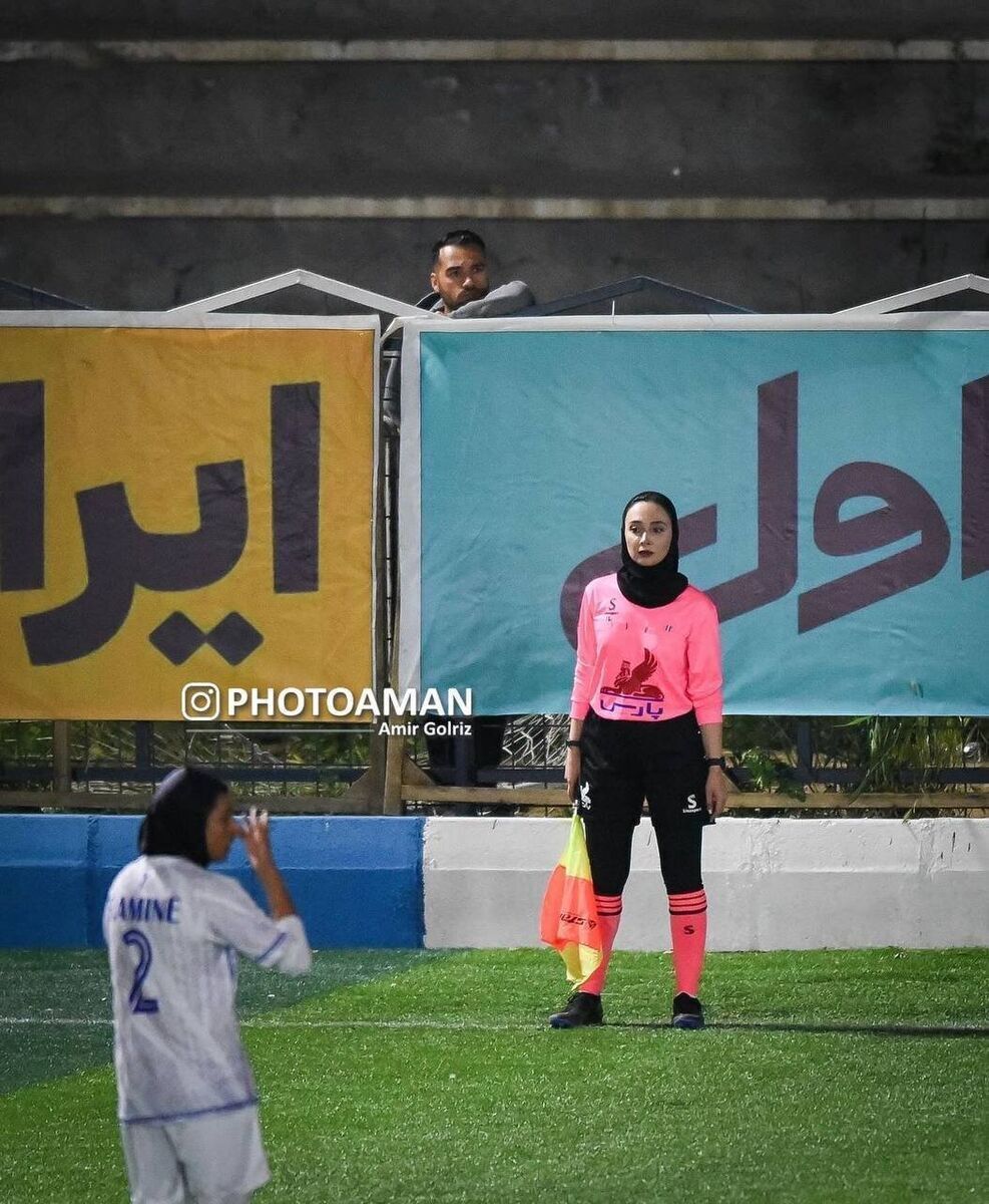نگاه عاشقانه یک مرد به فوتبال زنان ایران + عکس