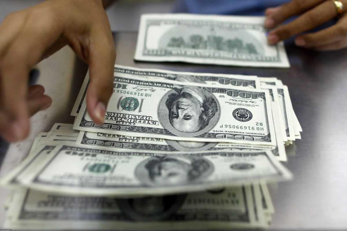 نوسان افزایشی دلار با علامت تشدید تحریم‌ها