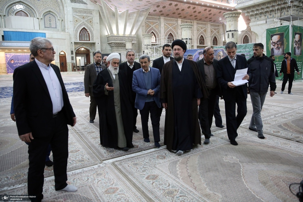 محمود احمدی نژاد به حرم امام خمینی رفت