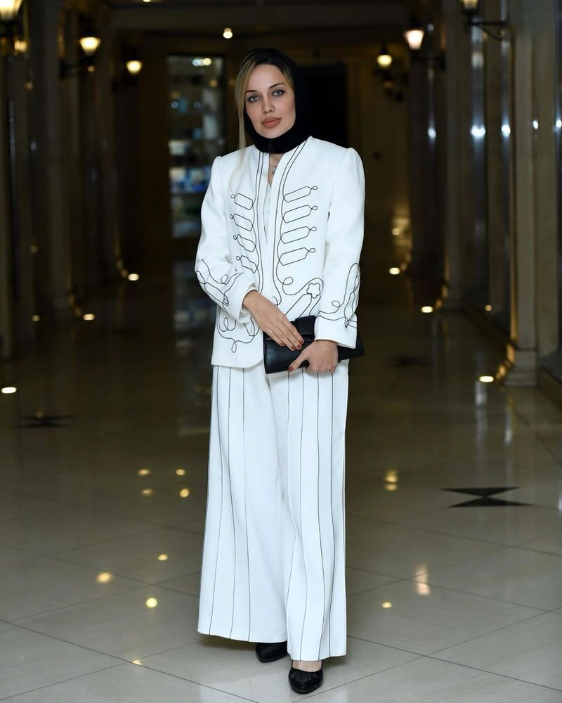 بدل آنجلیا جولی