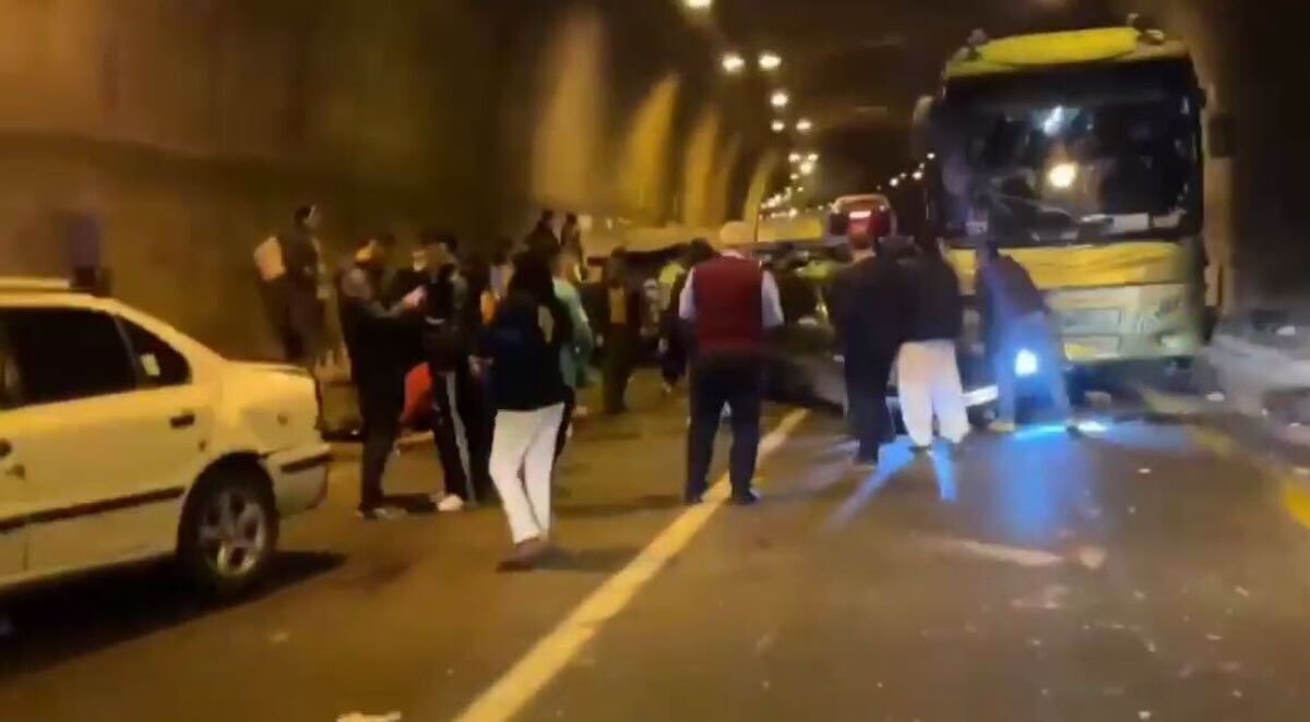 تصادف زنجیره‌ای