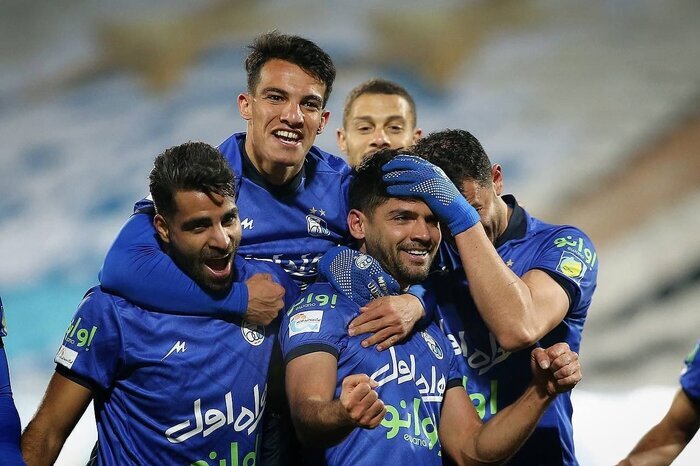 مذاکره استقلال با ۱+۳ مربی اروپایی