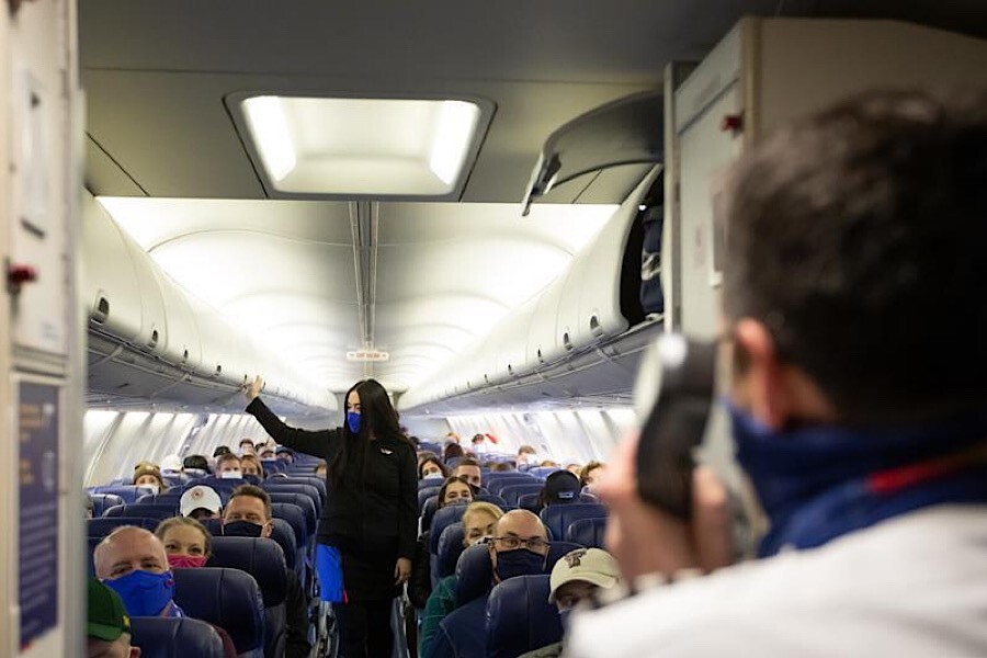 چطور در سفر هوایی دیگر مسافران را بترسانیم؟ چطور در سفر هوایی دیگر مسافران را بترسانیم؟