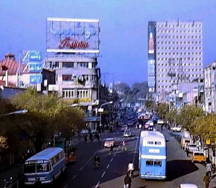 خیابان استانبول با نمایی از ساختمان پلاسکو