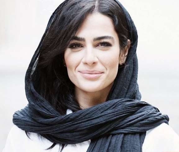 هیوا سیفی‌زاده کیست؟ / از آواز کلاسیک تا مسیری پرچالش در دنیای هنر ایران