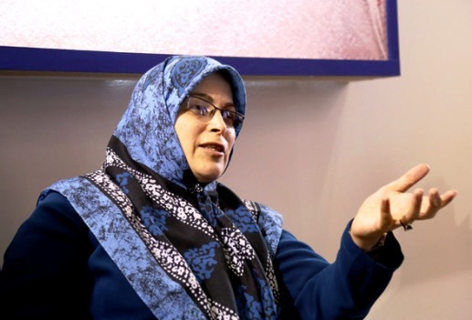 آذر منصوری