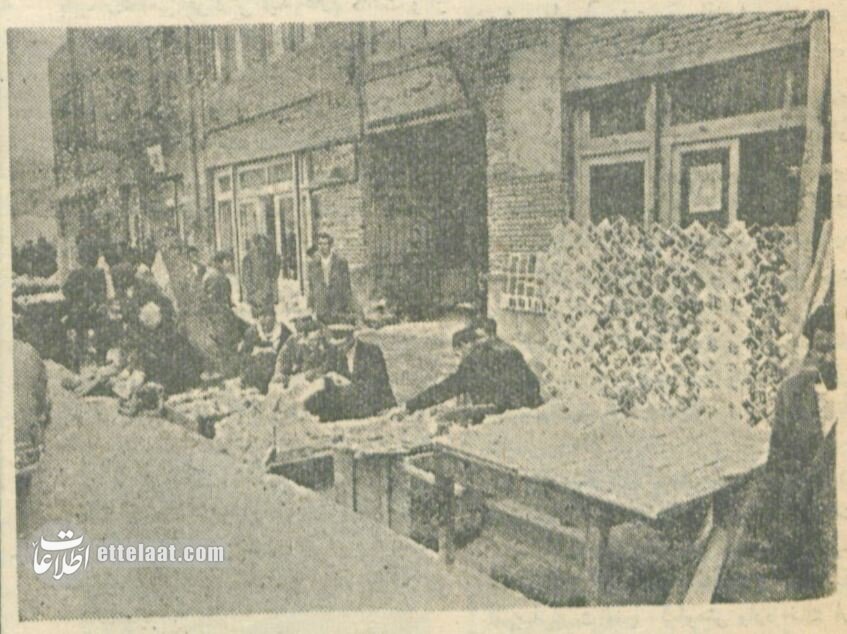 کارت پستال فروشی‌های تهران شب عید ۷۰ سال پیش