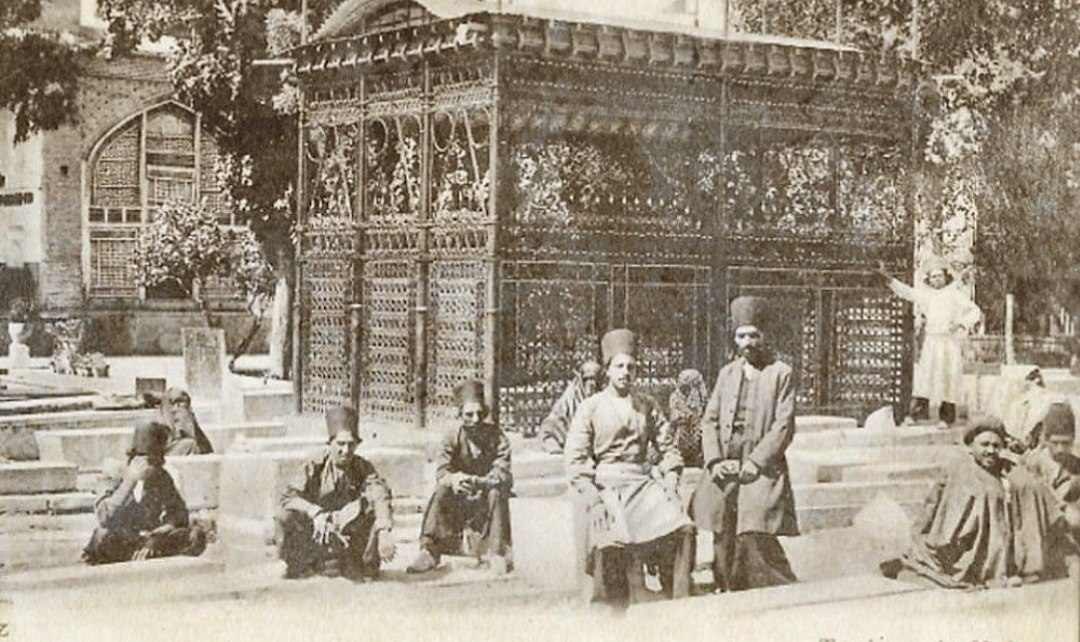 آرامگاه حافظ در شیراز دوره قاجار ۱۳۵ سال پیش