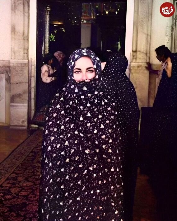 الیزابت تیلور هنرپیشه آمریکایی در شاهچراغ ۴۹ سال پیش