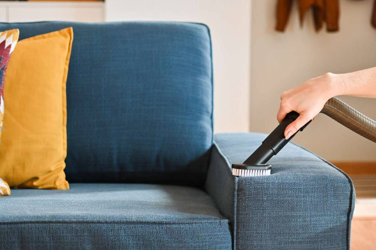 تمیزکردن مبل در خانه