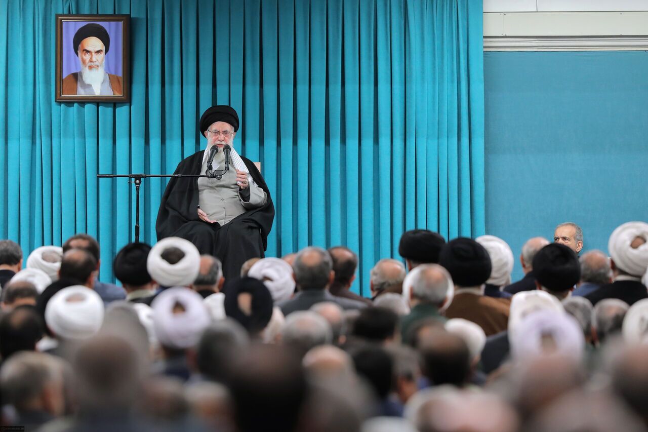 رهبر انقلاب رهبر انقلاب