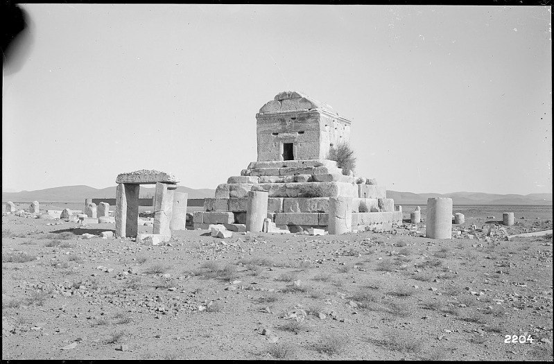 آرامگاه کوروش بزرگ