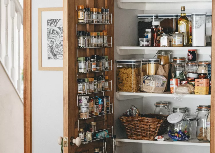 برای تمیز کردن و نظم بخشیدن به آشپزخانه چه باید کرد؟