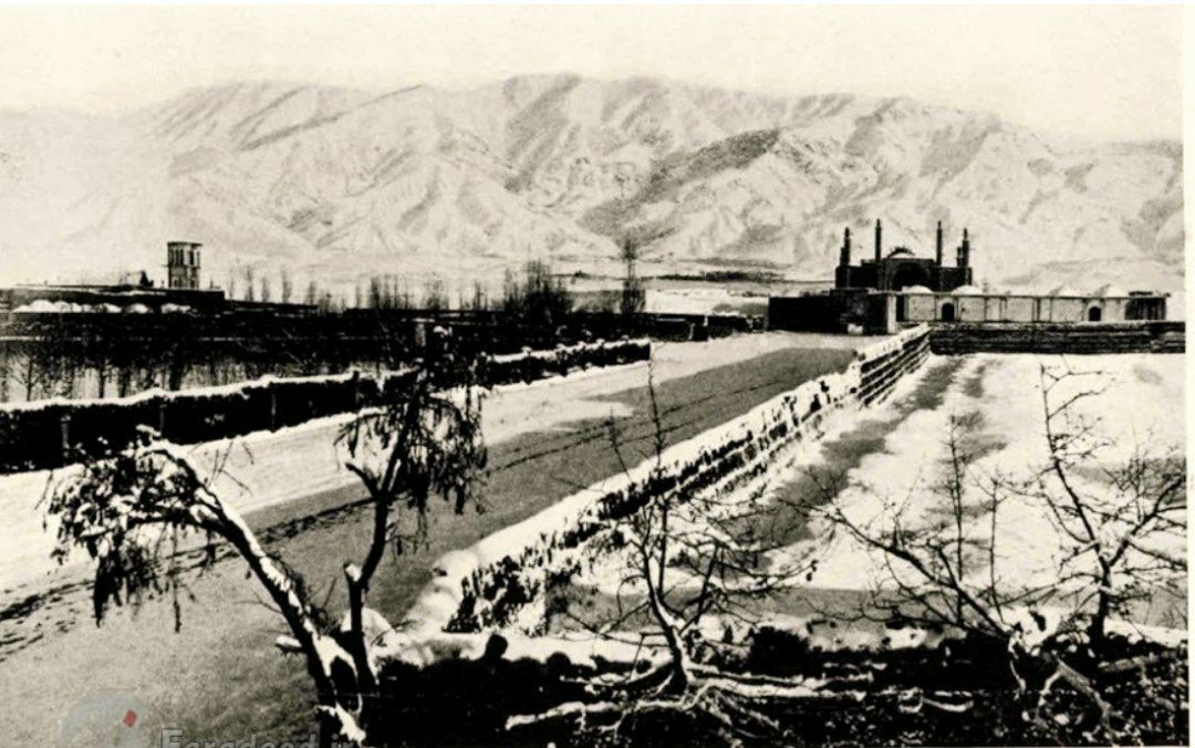 زیبایی دروازه برفی تهران ۱۵۰ سال پیش