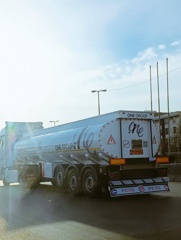 نفت‌ کش بابک زنجانی در جاده‌های کشور+ عکس