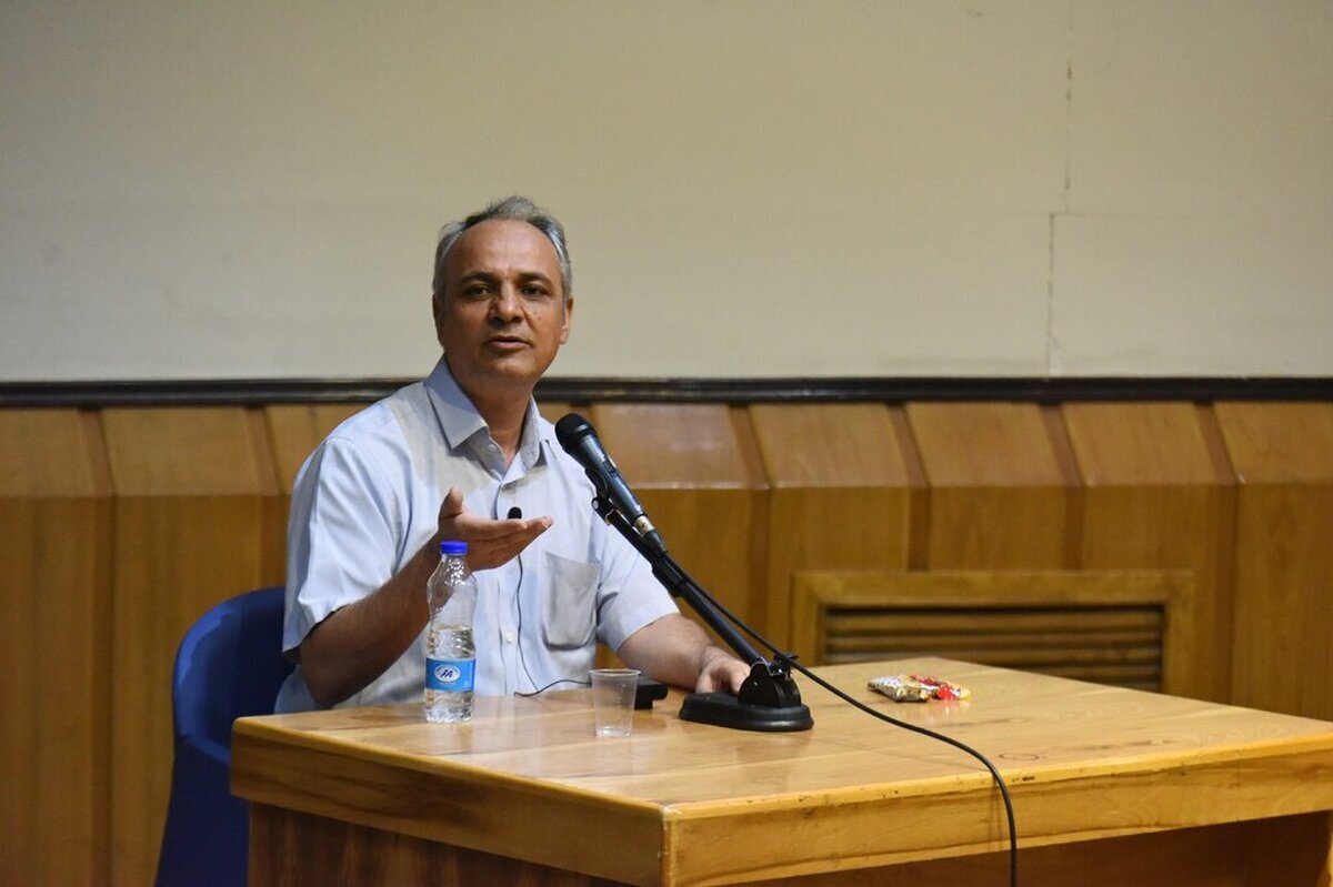 زیدآبادی: روسوفیلهای وطنی احساس شرم نمیکنند؟ زیدآبادی: روسوفیلهای وطنی احساس شرم نمیکنند؟