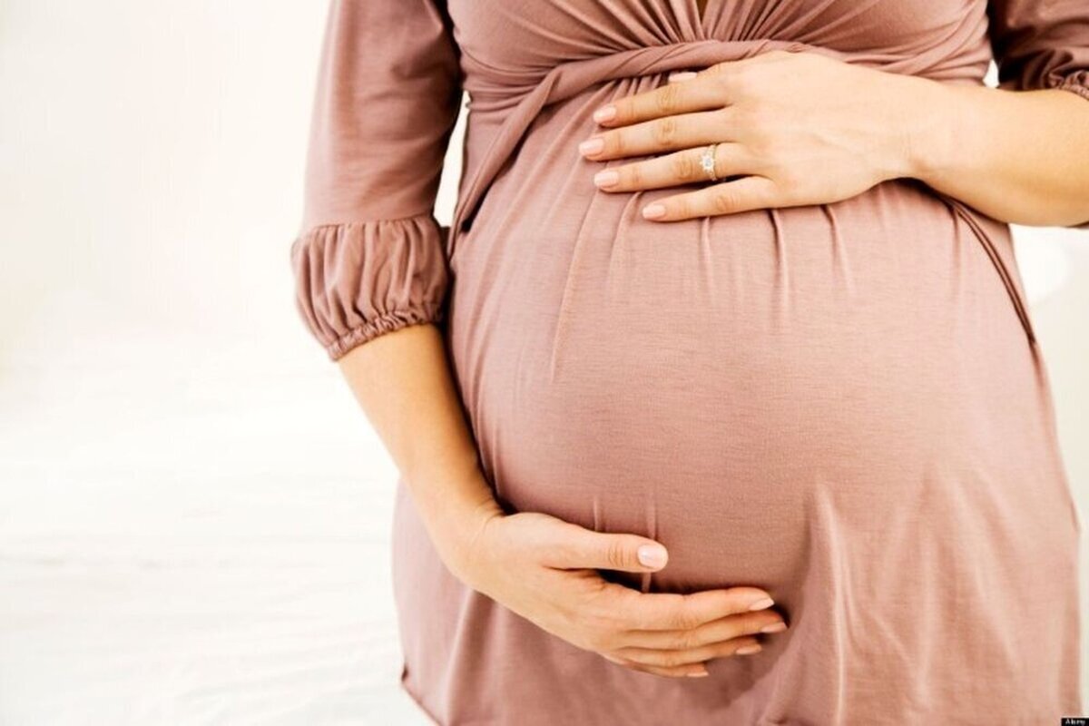 چرا برخی زنان باردار مُهر می‌خورند؟