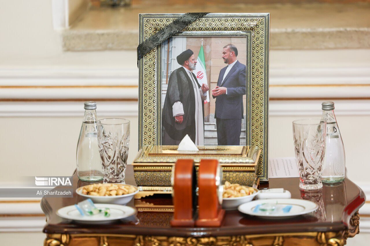 عکس/ میز پذیرایی متفاوت وزارت خارجه در دیدارهای دیپلماتیک امروز