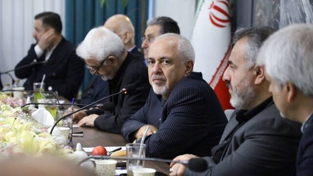 نشست اعضای مجمع کارآفرینان ایران با حضور محمدجواد ظریف