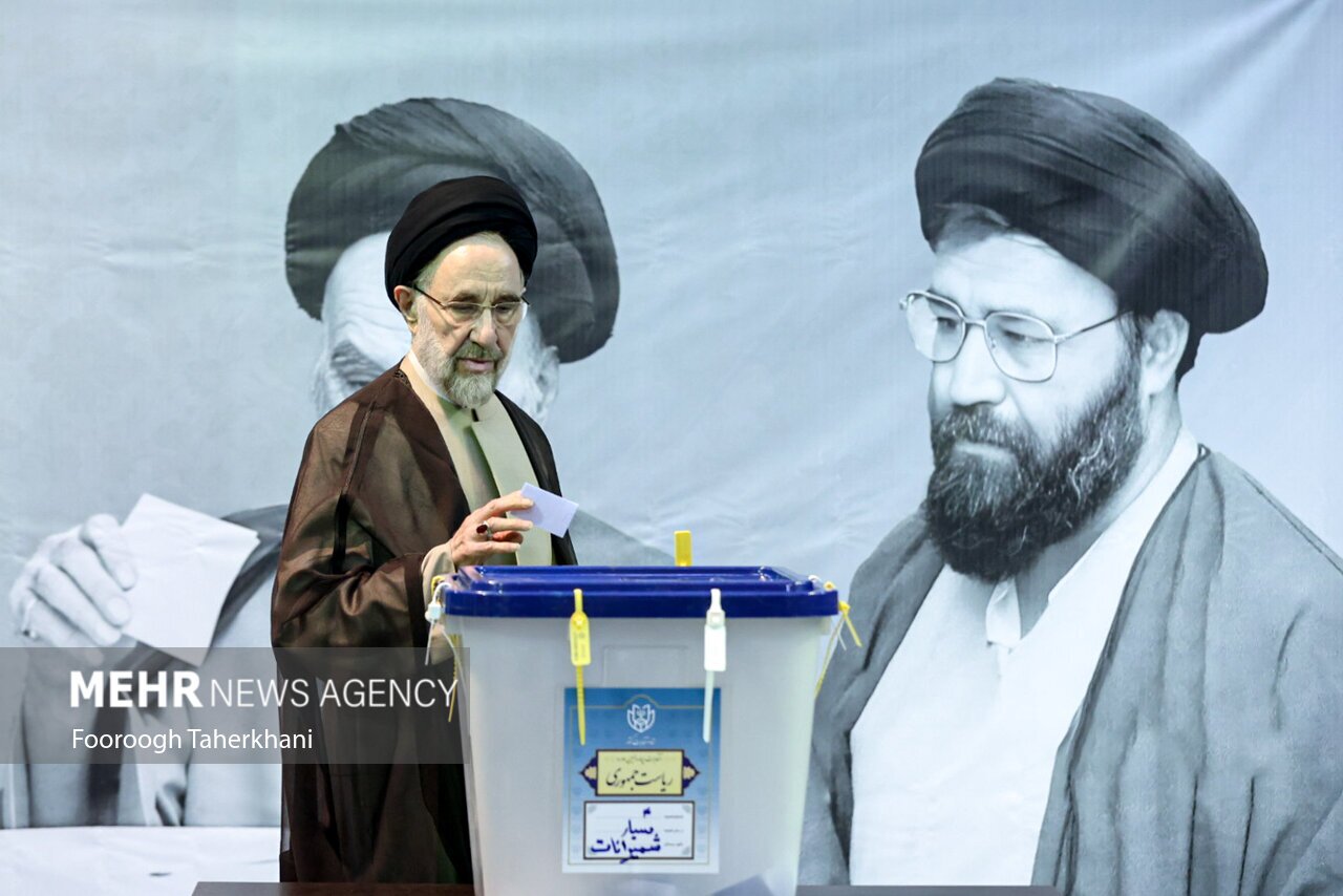 رأی دادن سیدمحمد خاتمی در انتخابات ریاست جمهوری