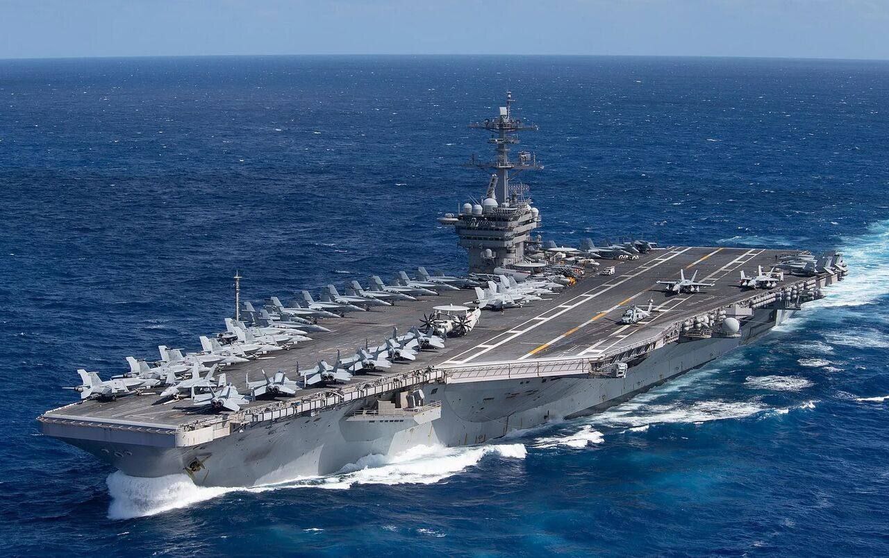 استقرار ۱۲ کشتی جنگی آمریکا در خاورمیانه