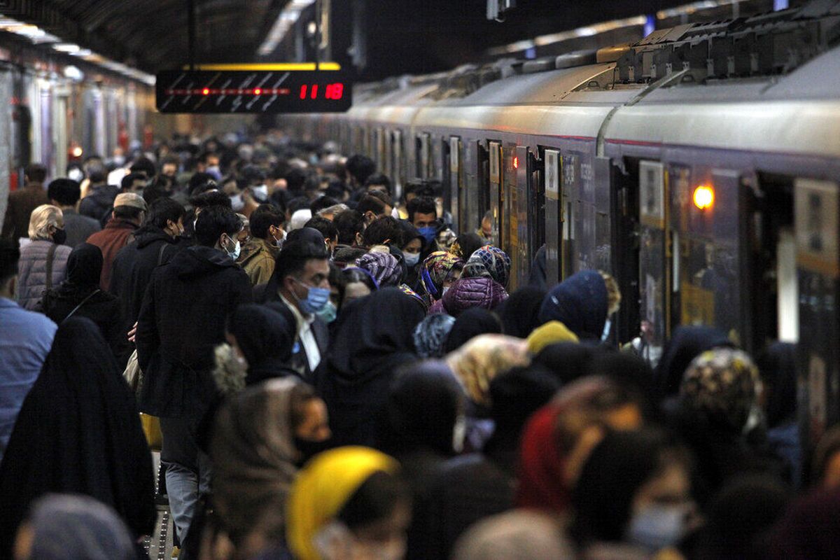 واکنش پلیس به گشت رجیستری تلفن همراه در مترو