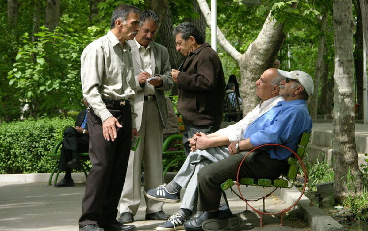 این بازنشستگان از همسان‌سازی حقوق محروم شدند