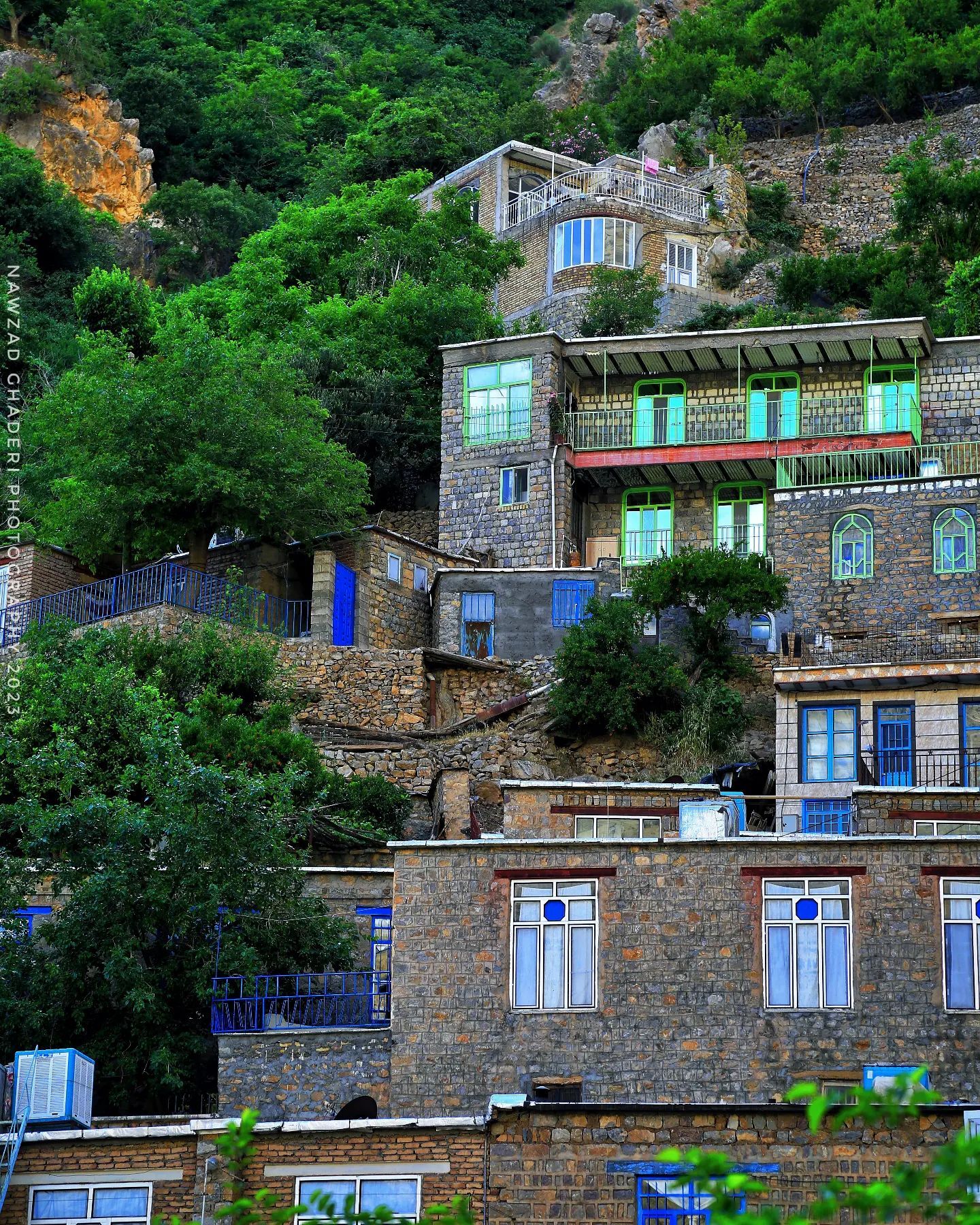 عکس دیدنی از روستای پلکانی هجیج در کرمانشاه