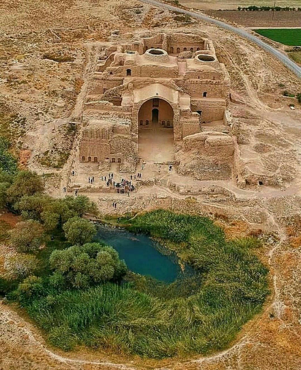 عکس/ نمایی زیبا از کاخ اردشیر ساسانی یا آتشکده فیروز آباد