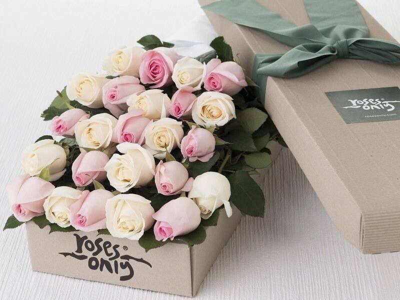 عوامل تأثیرگذار بر قیمت تاج گل عوامل تأثیرگذار بر قیمت تاج گل