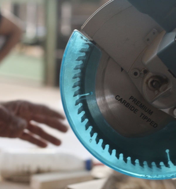 مقایسه درب ضد سرقت ارزان و لوکس مقایسه درب ضد سرقت ارزان و لوکس