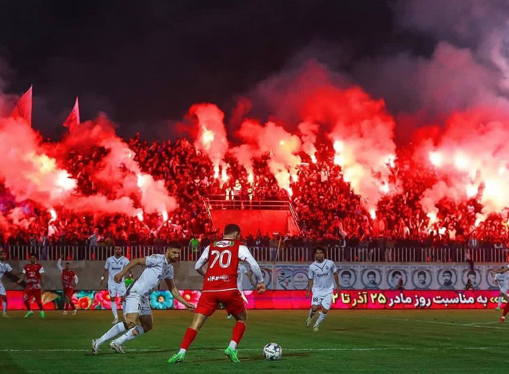 عکسی متفاوت از بازی دیشب پرسپولیس و ملوان