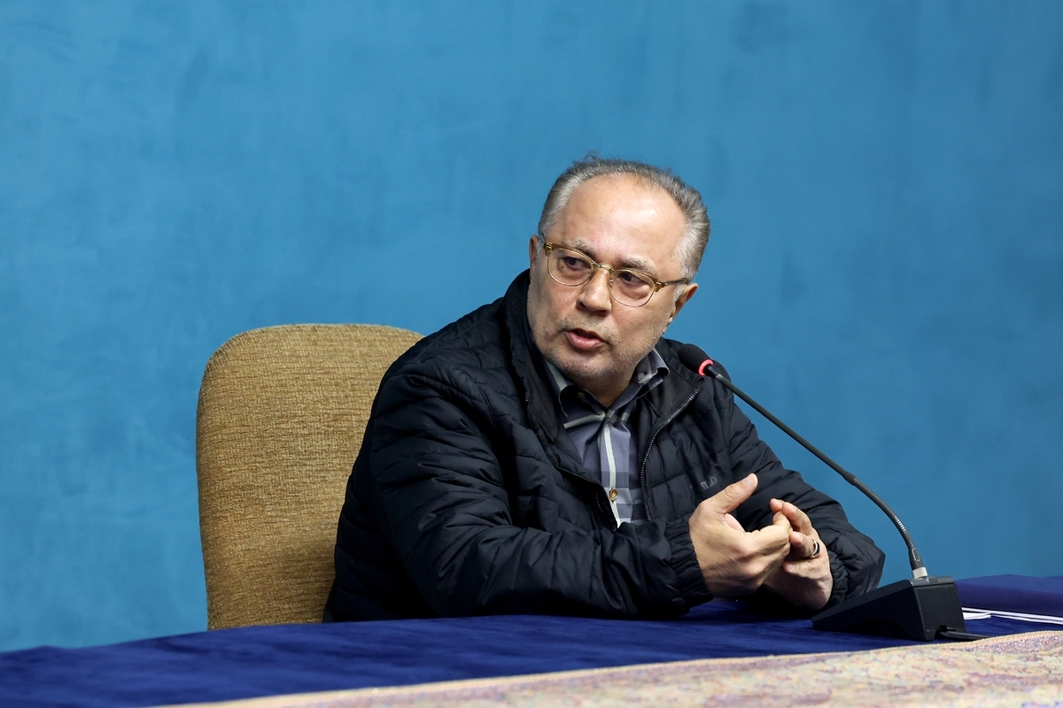 واکنش روزنامه اصولگرا به سفر جنجالی معاون پزشکیان