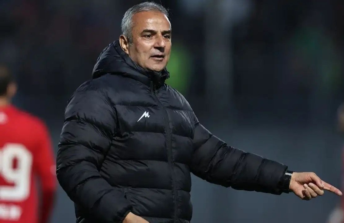 فرار مقطعی اسماعیل کارتال از، اما و اگر در پرسپولیس